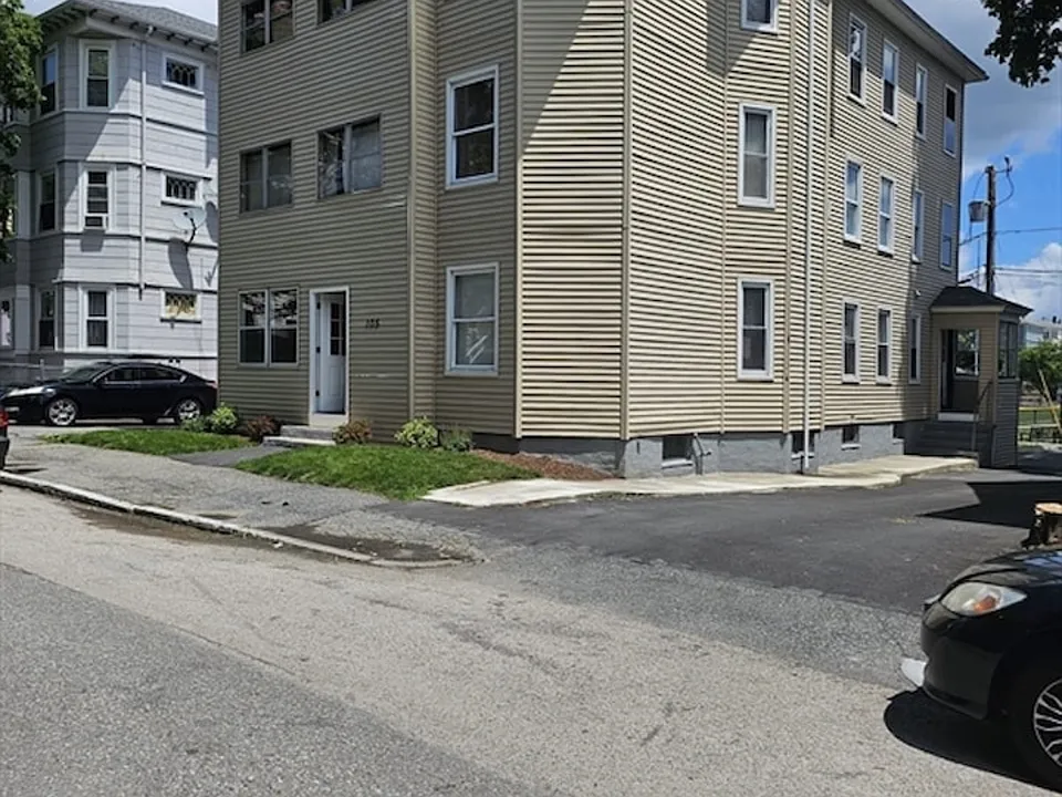 105 Arthur St #1