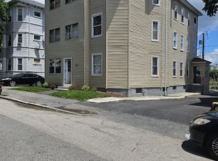 105 Arthur St APT 1, Worcester, MA 01604