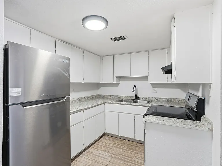 7232 N 27th Ave — Photo 31