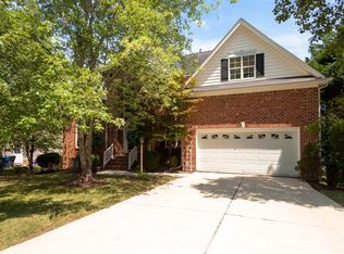 13 Lakehurst Ct, Durham, NC 27713