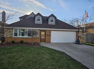 7920 Parkside Ave, Burbank, IL