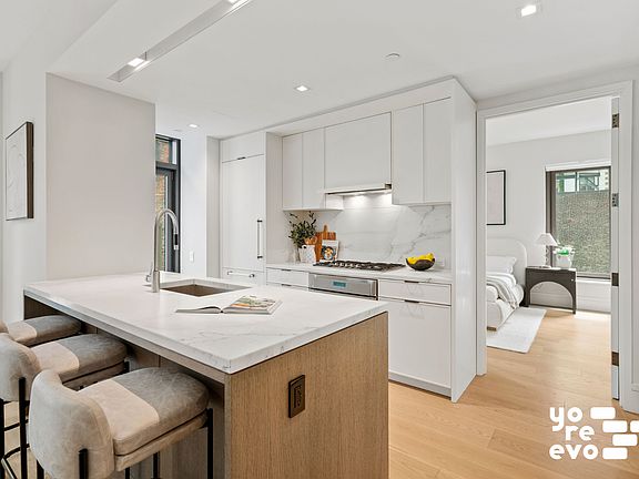 5th image of 39 W 23rd St APT 9B