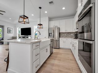881 Wandering Willow Way, Loxahatchee, FL 33470