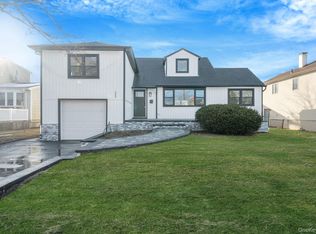 233 Harrison Avenue, Island Park, NY 11558