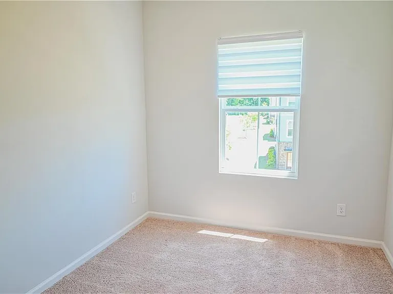 756 Payton Ln — Photo 23