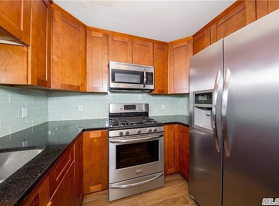 2nd image of 261 E Pine St