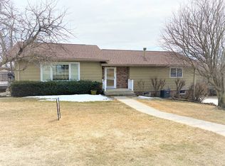 803 E 5th St, Neligh, NE 68756