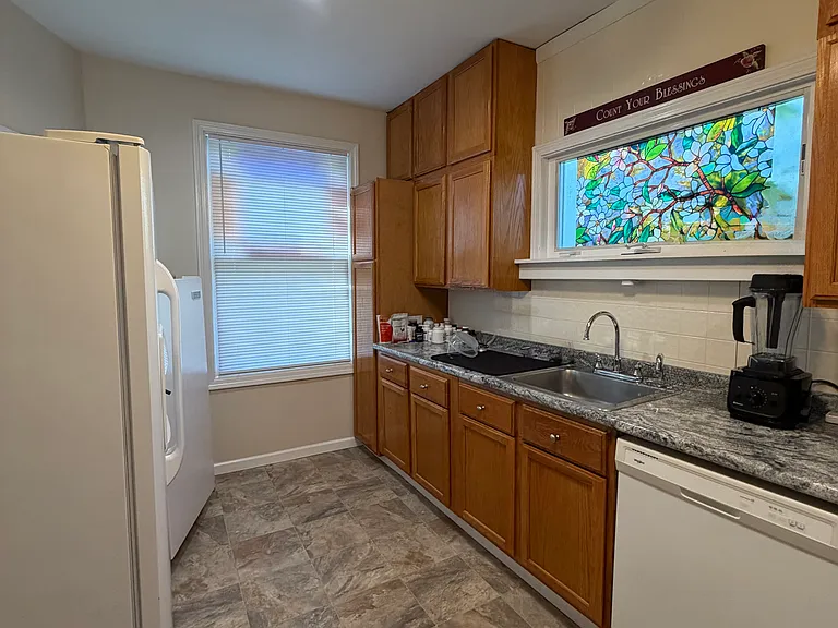 20 Church St #1 — Photo 3