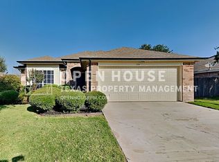 314 S Chestnut St, Forney, TX 75126