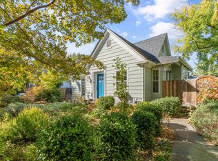 16 Ashland Ave, Medford, OR 97504