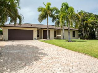 116 Aleta Dr, Belleair Beach, FL 33786