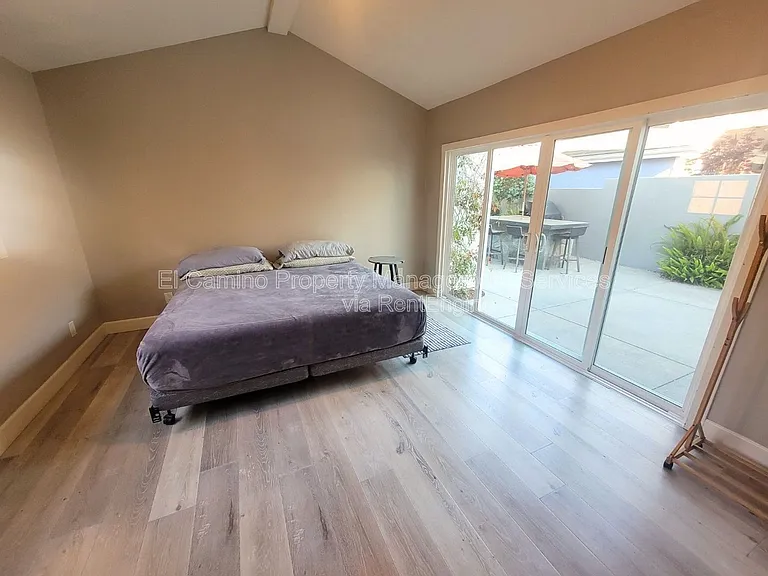 1728 Lake St — Photo 16