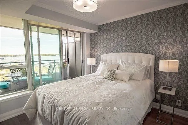 228 Queens Quay W #816 — Photo 15