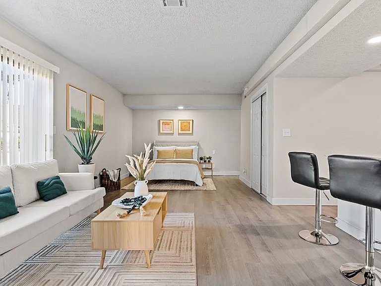 Avia Apartments — Photo 33