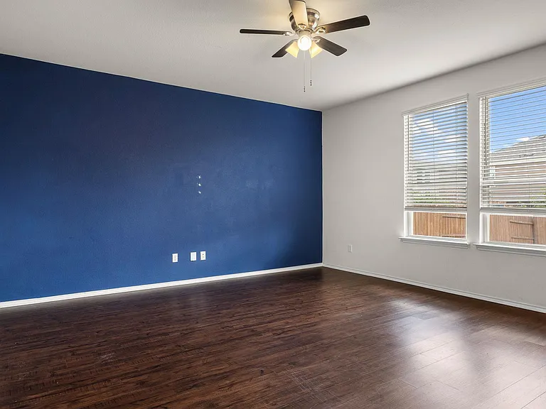 11801 Jackson Falls Way — Photo 7