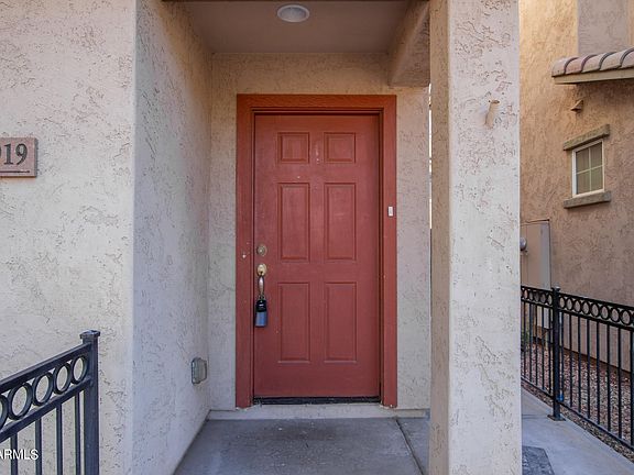 4th image of 1919 N 78th Dr