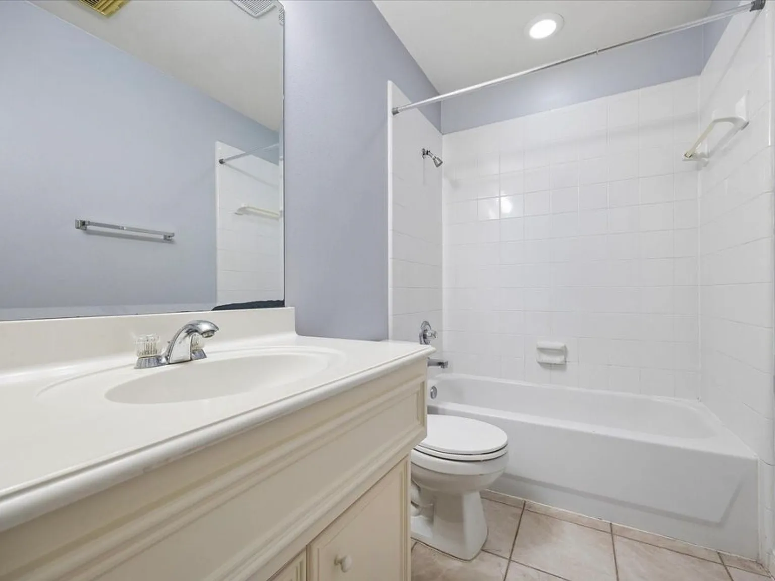 1 bed, 210 sqft, $950 — Photo 3