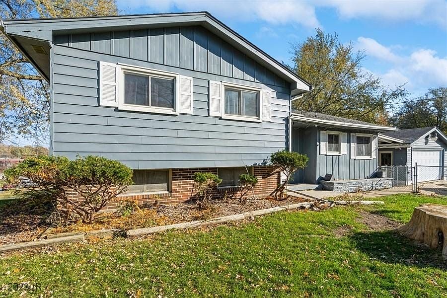 1201 E Watrous Ave, Des Moines, IA 50315 Zillow