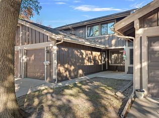 41 Redwood Ln, Springfield, IL 62704