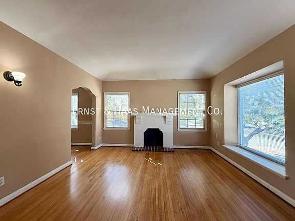 5th image of 2600 E 3rd St