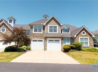 4395 E Harbors Edge Dr #12-2, Pt Clinton, OH 43452