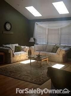 Living Room
						:
						Gas fireplace with easy on/off electrical switch