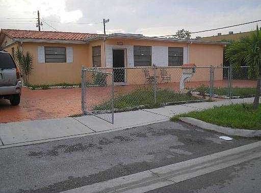2nd image of 102 SE 9th Ct