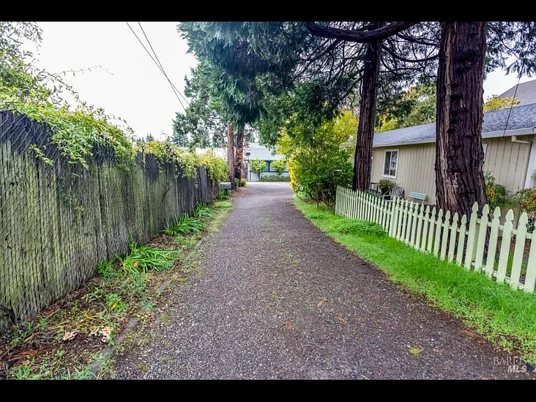 424B Mason St — Photo 3