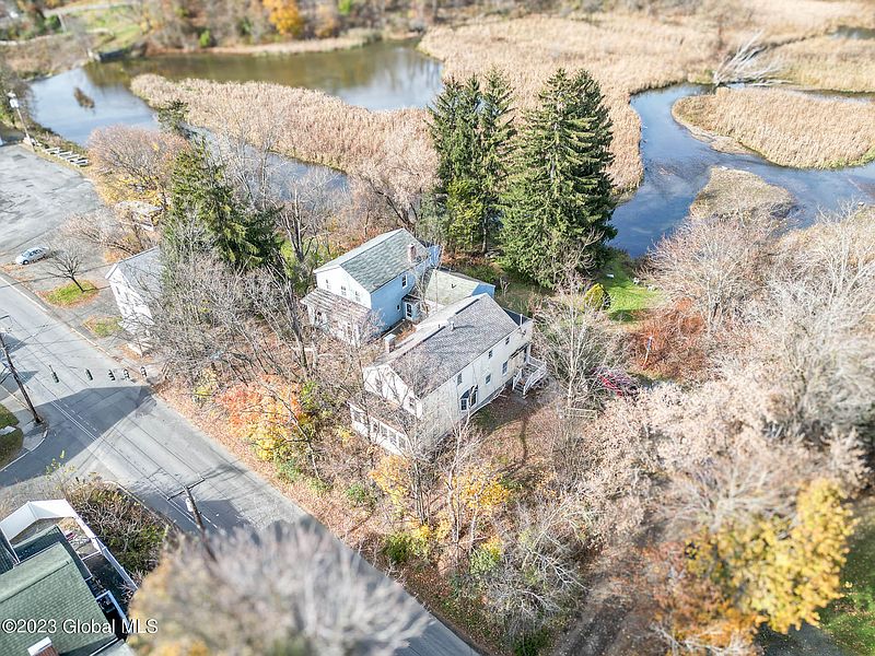 3rd image of 39 Campbell Avenue