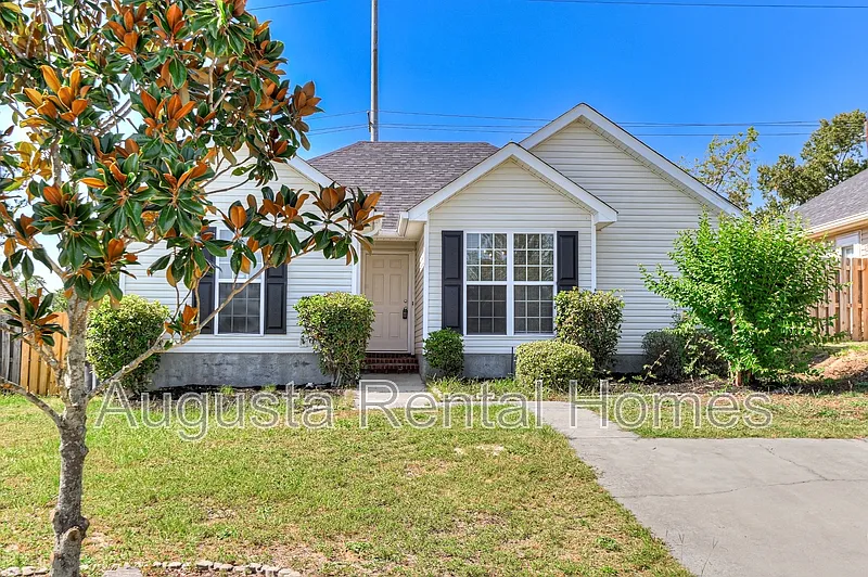 3 bed, 2.0 bath, 1149 sqft, $1,360 — Photo 3