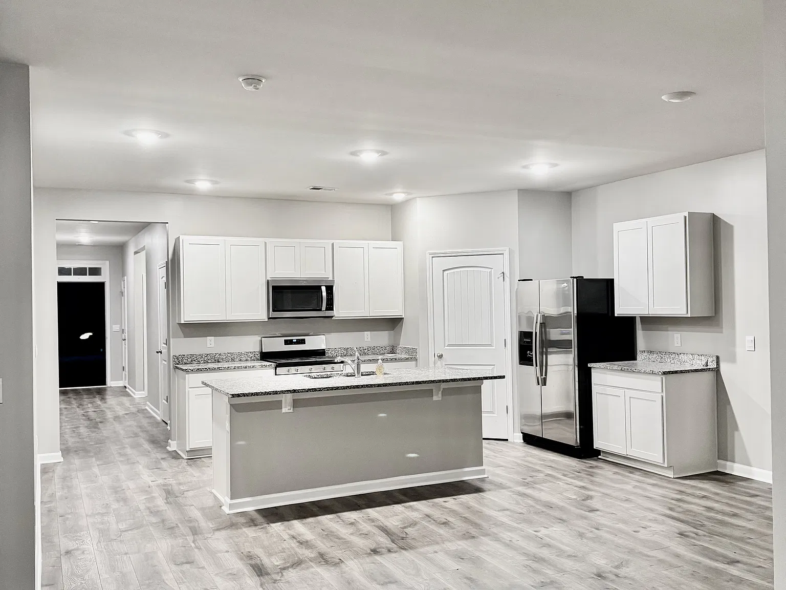 5278 Owens Ln — Photo 4