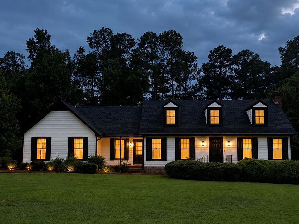 1st image of 1183 Country Club Dr