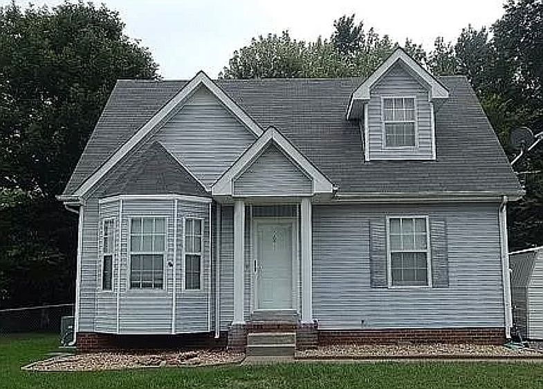 1st image of 571 Anita Dr