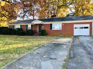 3130 Woodfin Pl, Winston Salem, NC 27105