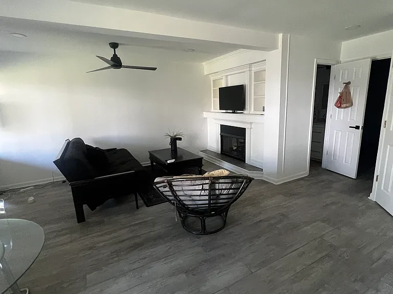 1419 Old Virginia Ct SE — Photo 7