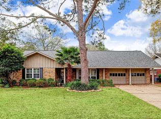 10415 Eddystone Dr, Houston, TX 77043