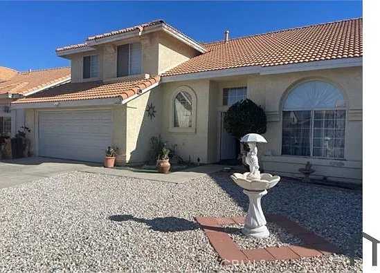 4 bed, 2100 sqft, $2,700 — Photo 1