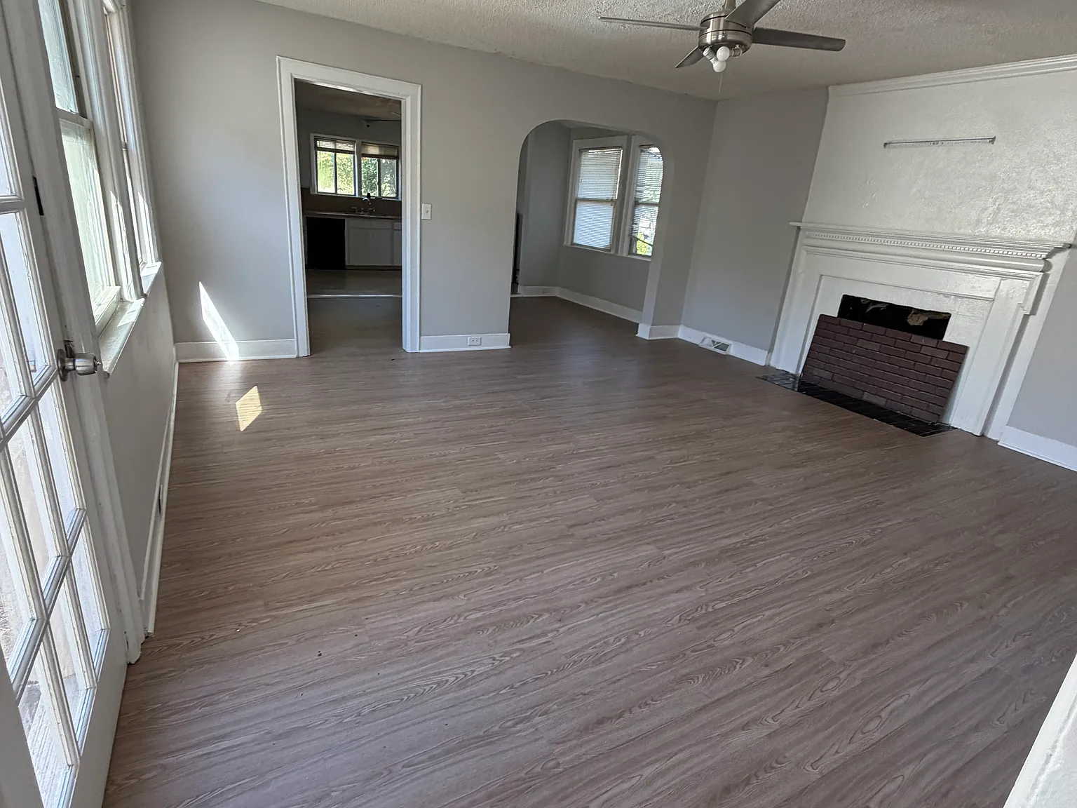 6130 Hickory Grove Rd — Photo 3