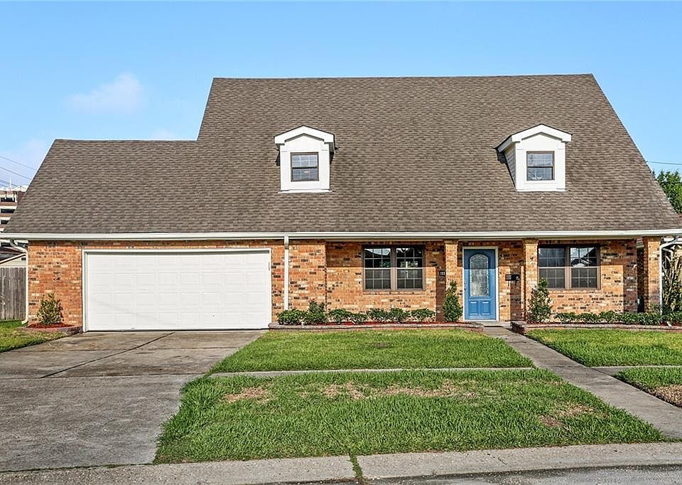 1st image of 4406 Lakewood Dr