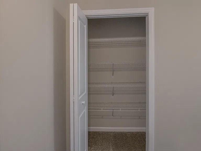 101 Missouri Ct — Photo 9