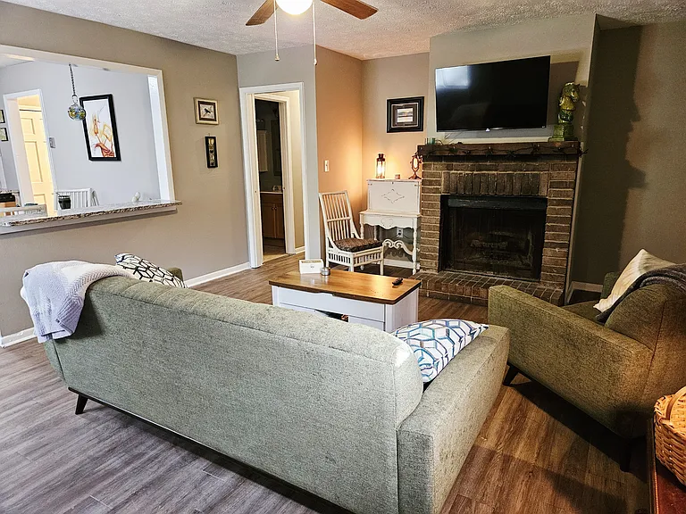 1330 White Oak Dr #1332 — Photo 7