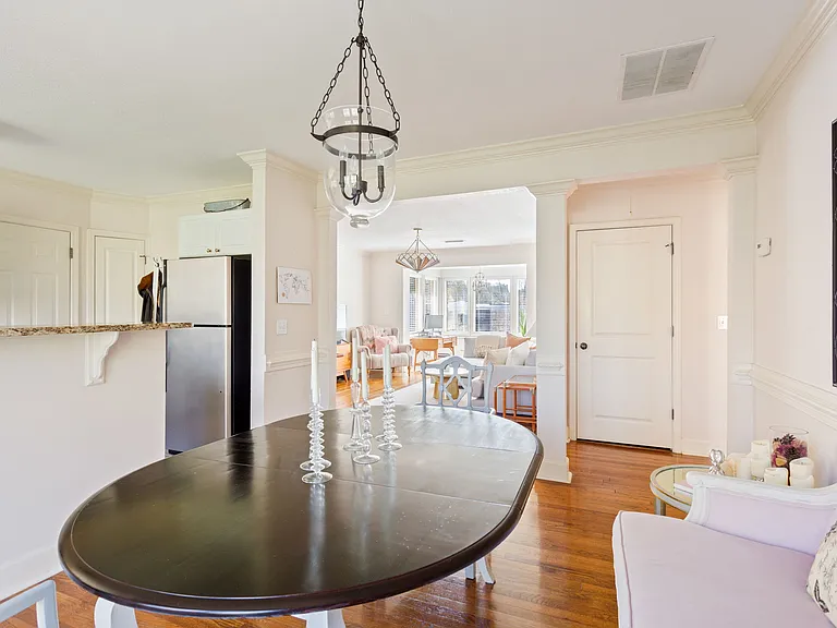 115 Peachtree Memorial Dr NW — Photo 15