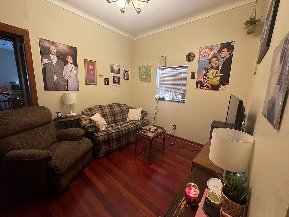 1st image of 2621 N Maryland Ave #1