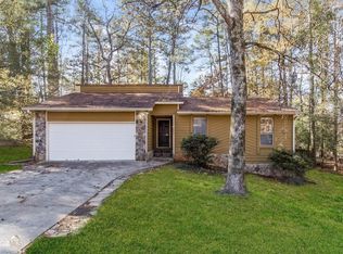 3243 Deshong Dr, Stone Mountain, GA