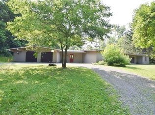 1320 Moseley Rd, Victor, NY 14564