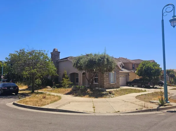 1627 Piazza Dr, Salinas, CA 93905