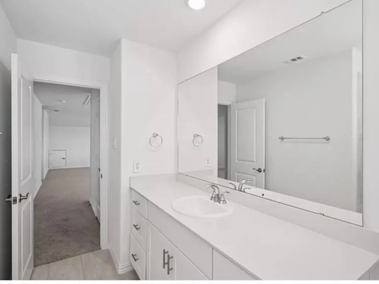 514 Clover Creek Dr — Photo 20