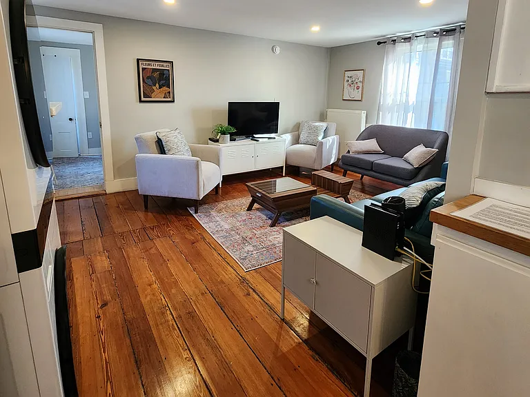 257 Vaughan St #2 — Photo 6