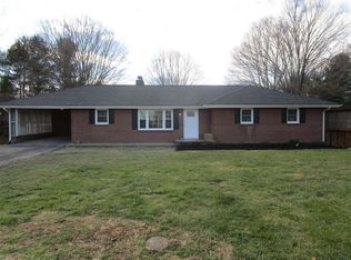 724 Oakhurst Ave, Pulaski, VA 24301