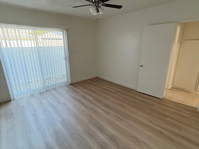 2611 Ocean Ave #5 — Photo 6